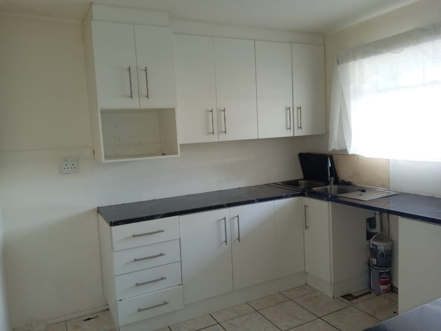 2 Bedroom Property for Sale in Gelvan Park Eastern Cape